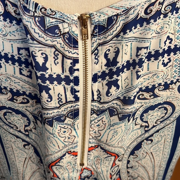 Dress - Picture 3 of 8